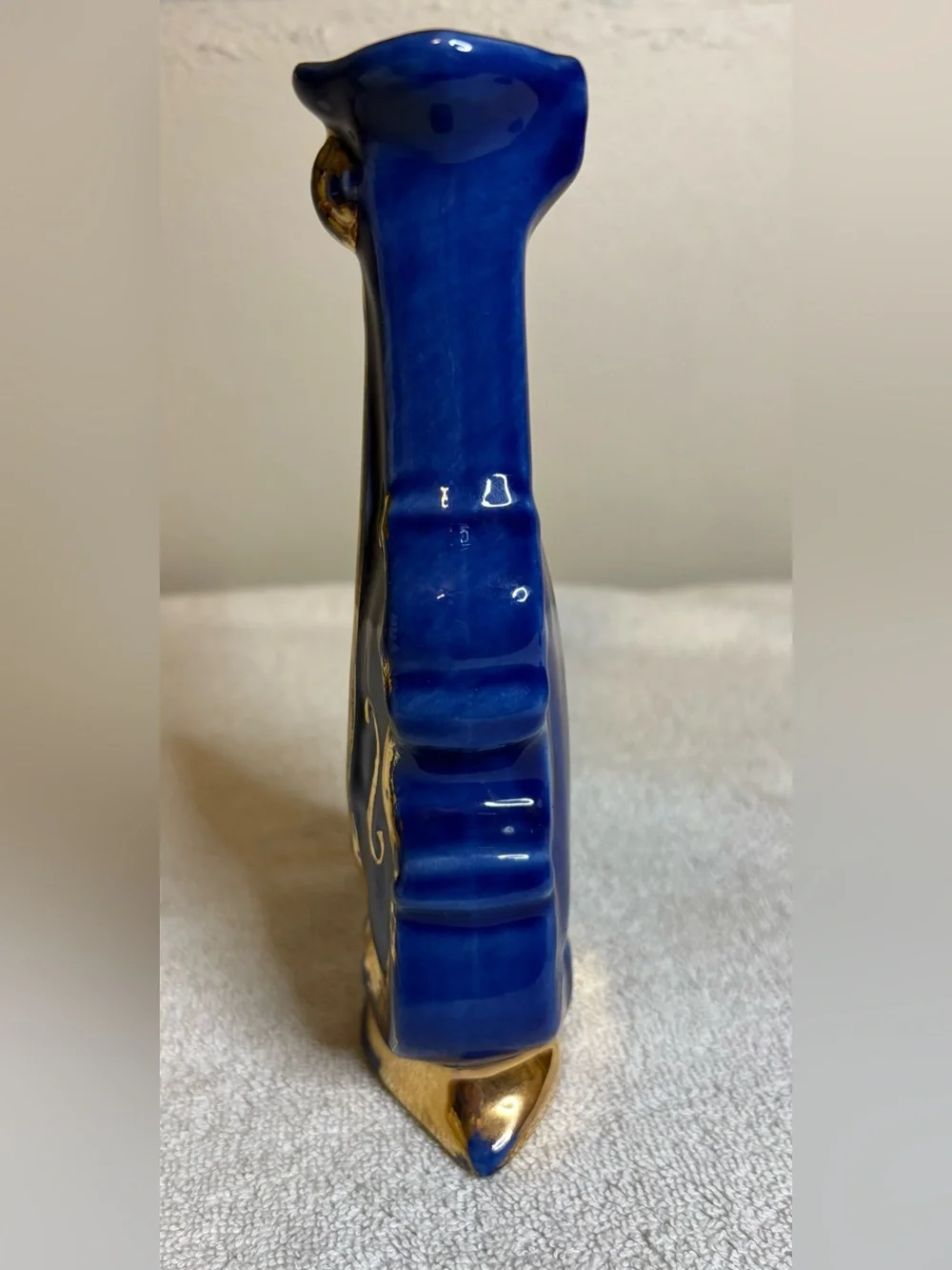 Vintage 8.25” Cobalt Blue Violin Shaped Vase – Warranted 22 Carat Gold – Mid Cen